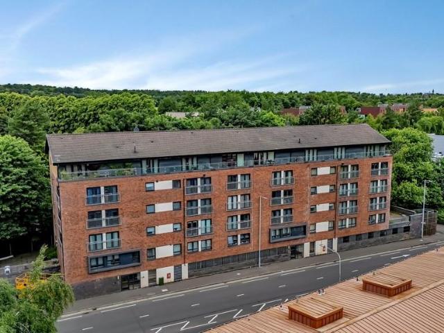 2 bedroom flat for sale