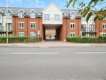 2 bedroom flat for sale