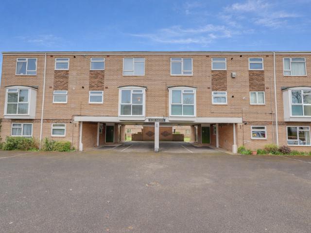 2 bedroom flat for sale