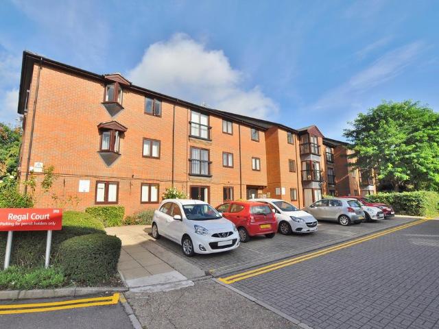 2 bedroom flat for sale