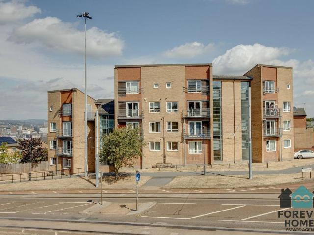 2 bedroom flat for sale
