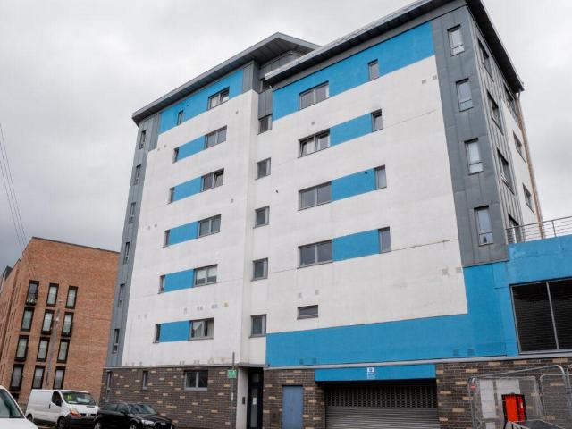 2 bedroom flat for sale