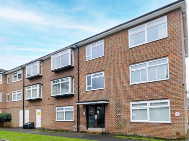 2 bedroom flat for sale