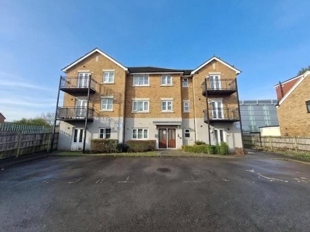 2 bedroom flat for sale
