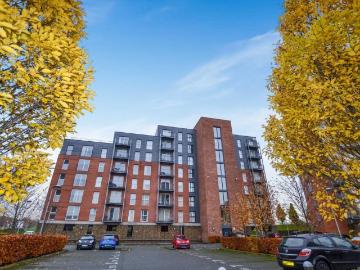 2 bedroom flat for sale