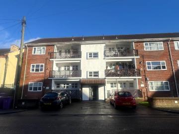2 bedroom flat for sale