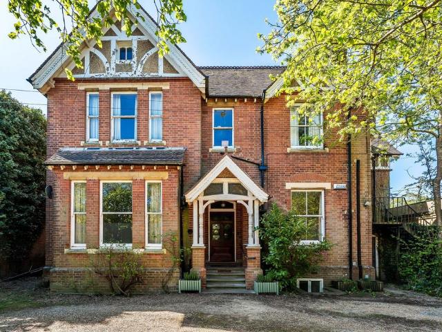 2 bedroom flat for sale