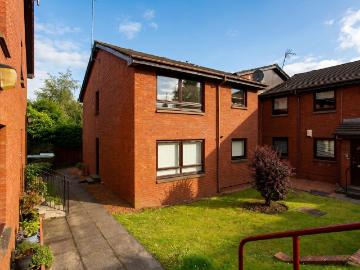 2 bedroom flat for sale