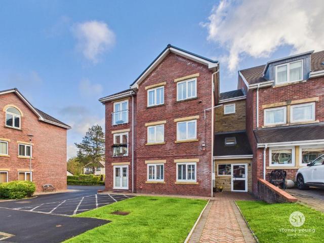 2 bedroom flat for sale
