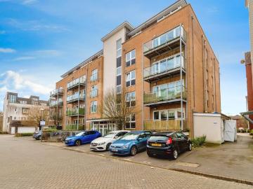 2 bedroom flat for sale