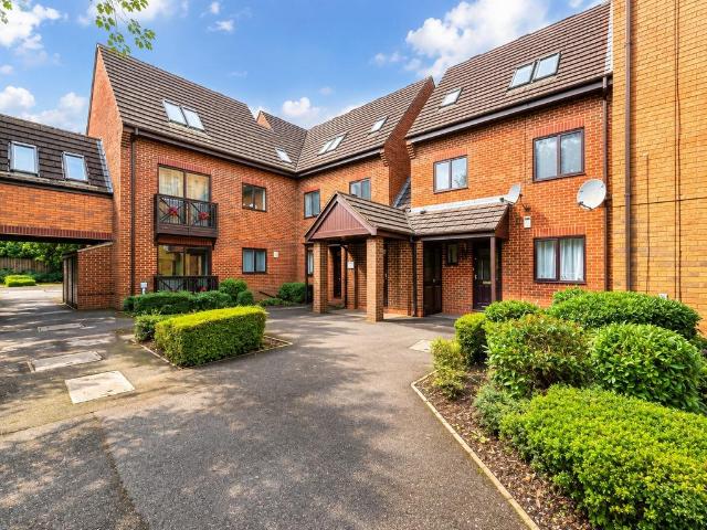 2 bedroom flat for sale