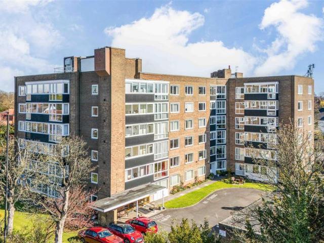 2 bedroom flat for sale