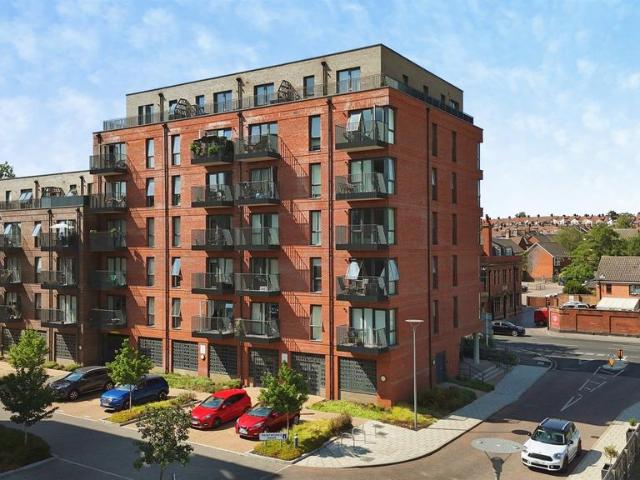 2 bedroom flat for sale