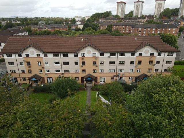 2 bedroom flat for sale