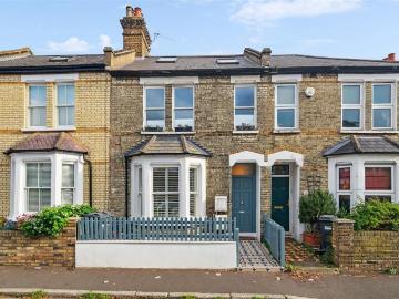 Hounslow, Greater London - Garden, Equipped kitchen