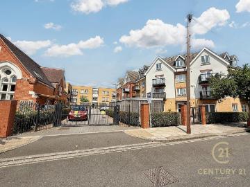 2 bedroom flat for sale