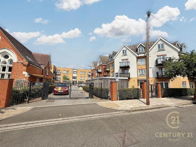 2 bedroom flat for sale