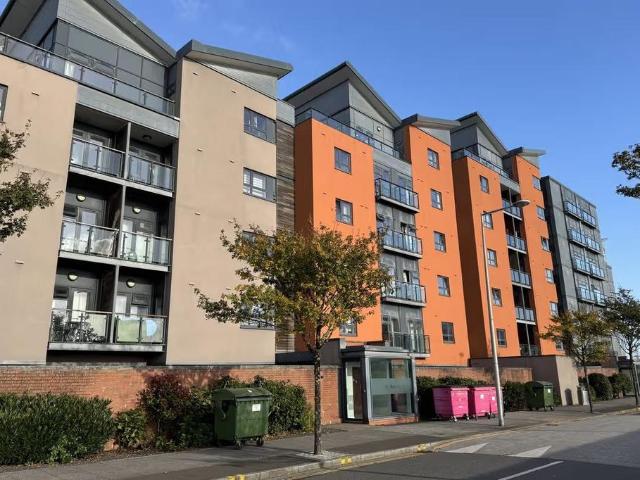 2 bedroom flat for sale