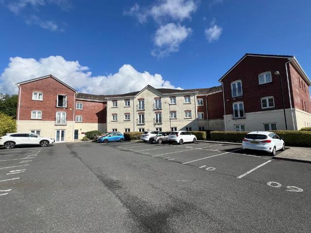2 bedroom flat for sale