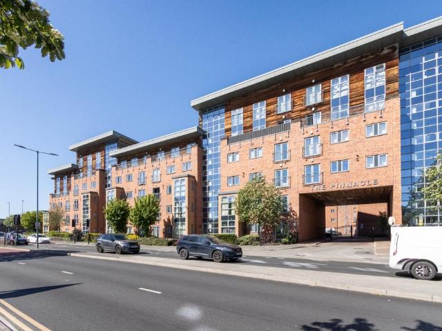 2 bedroom flat for sale