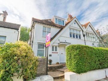 2 bedroom flat for sale
