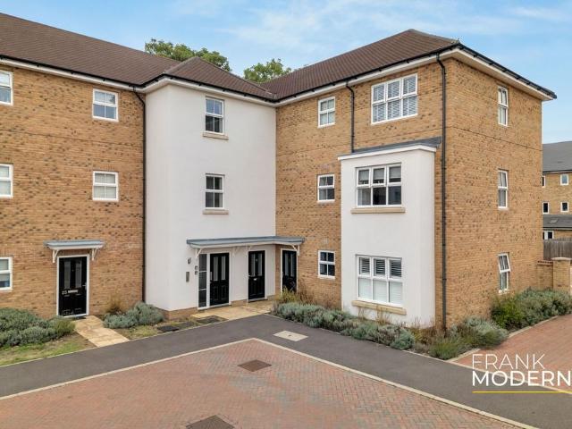 2 bedroom flat for sale