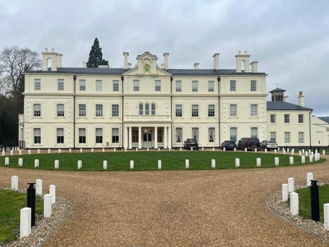 2 bedroom flat for sale