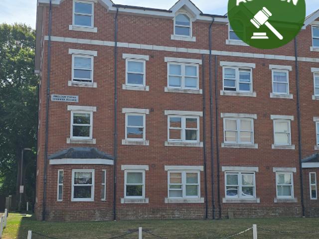 2 bedroom flat for sale