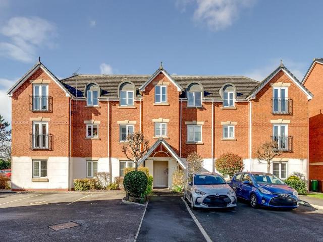 2 bedroom flat for sale