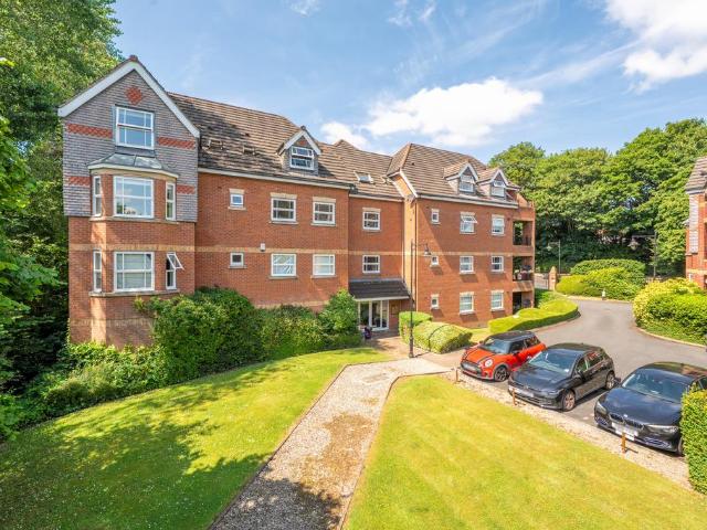 2 bedroom flat for sale