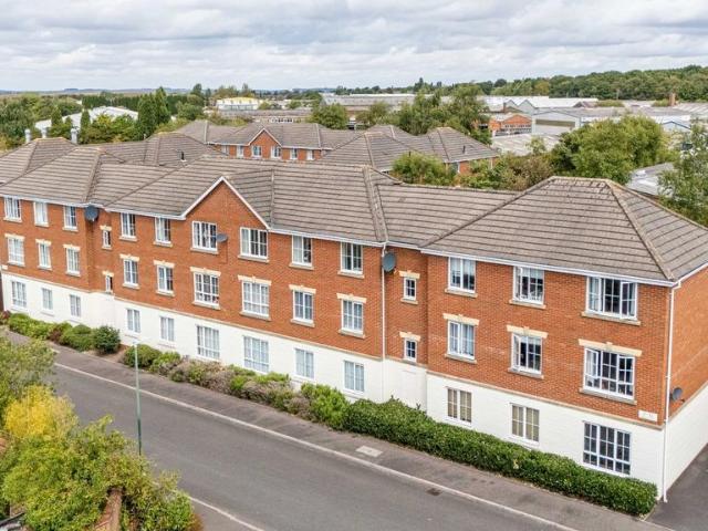 2 bedroom flat for sale
