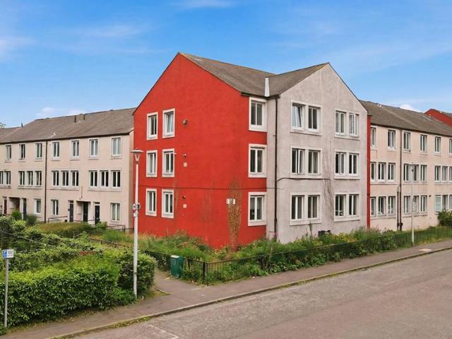 2 bedroom flat for sale