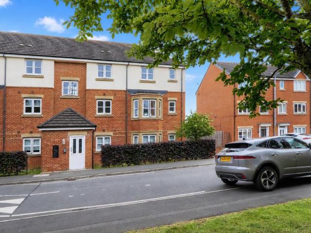 2 bedroom flat for sale