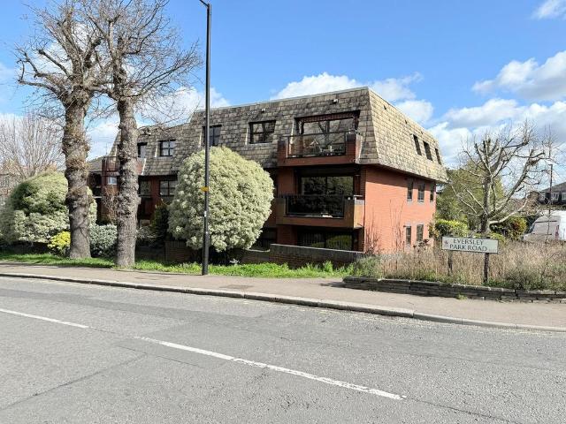 2 bedroom flat for sale