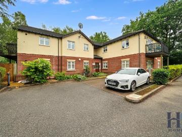 2 bedroom flat for sale