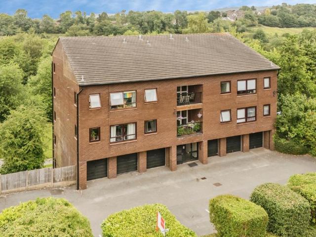 2 bedroom flat for sale