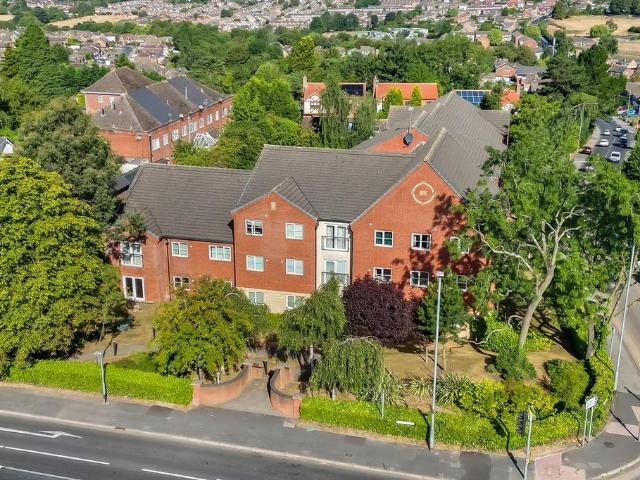 2 bedroom flat for sale