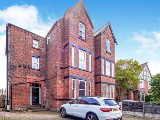 2 bedroom flat for sale