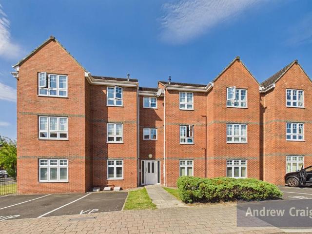 2 bedroom flat for sale