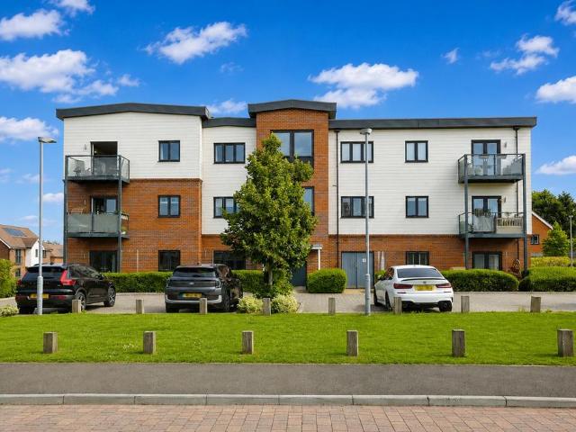 2 bedroom flat for sale