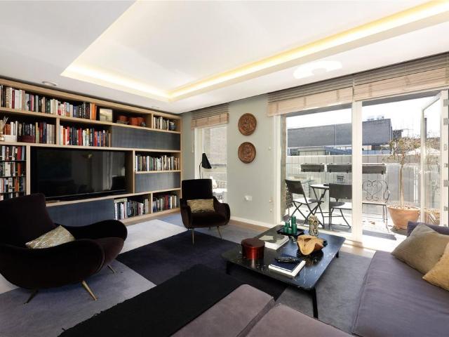 2 bedroom flat for sale