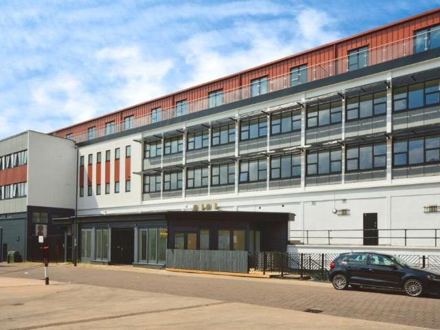 2 bedroom flat for sale