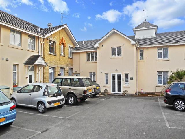 2 bedroom flat for sale