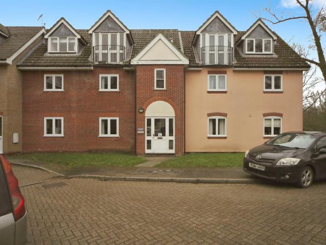 2 bedroom flat for sale