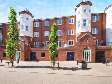 2 bedroom flat for sale