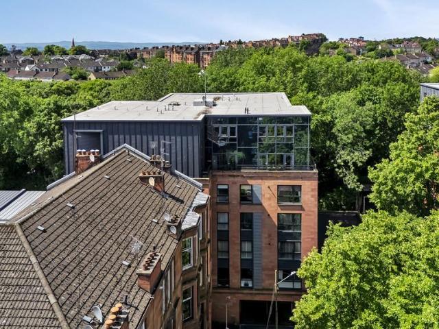 2 bedroom flat for sale