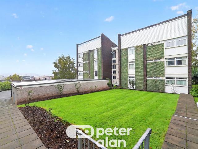 2 bedroom flat for sale