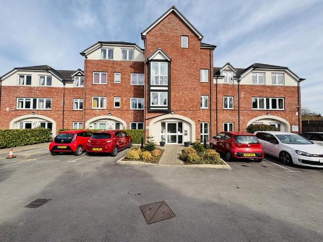 2 bedroom flat for sale