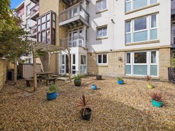Leith, Edinburgh, Shetland - Garden, Equipped kitchen