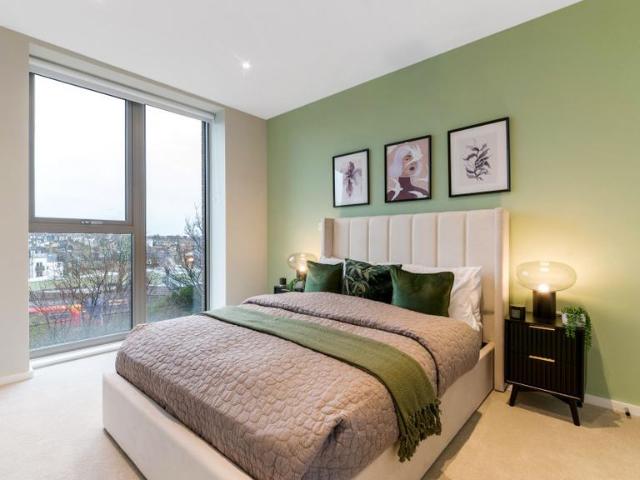 2 bedroom flat for sale